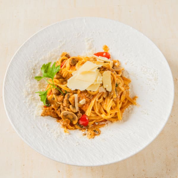 Fettuccine vitello e funghi